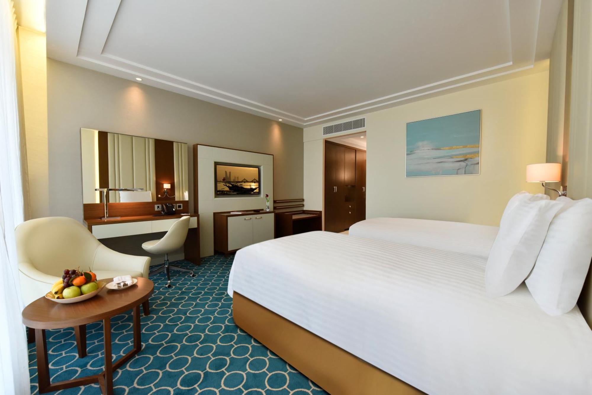 Grand Swiss-belhotel Waterfront Seef فندق 5*