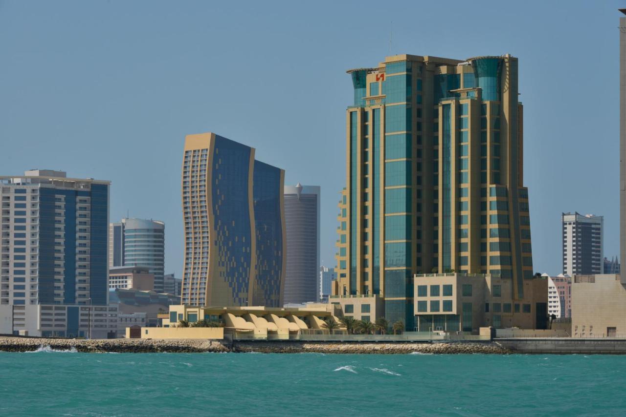 Grand Swiss-belhotel Waterfront Seef فندق 5*