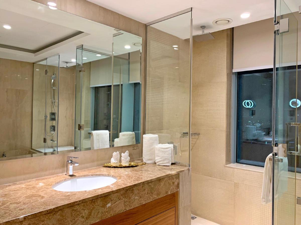 Grand Swiss-belhotel Waterfront Seef فندق 5*
